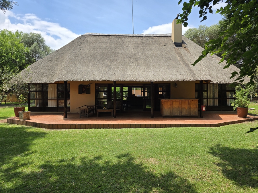 4 Bedroom Property for Sale in Lakeland North West